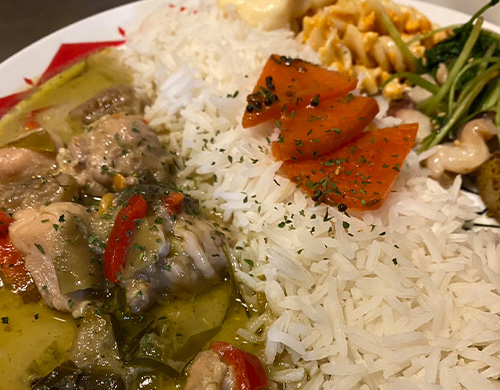 夏野菜とチキンのグリーンカレー